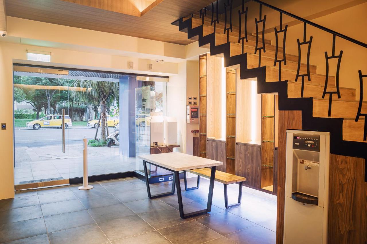 Traveller-Inn Day Moon Hotel Taitung Екстер'єр фото
