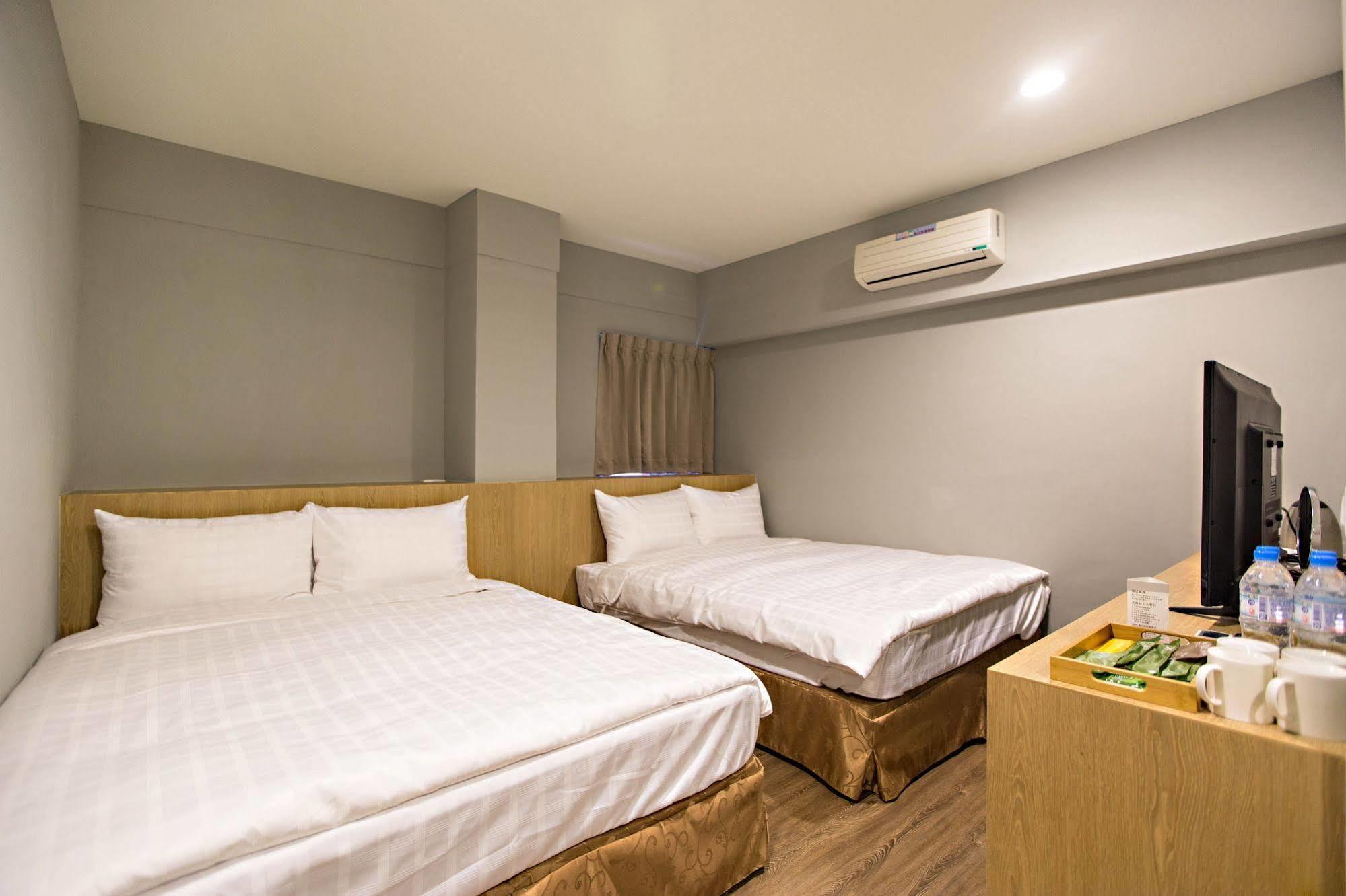 Traveller-Inn Day Moon Hotel Taitung Екстер'єр фото