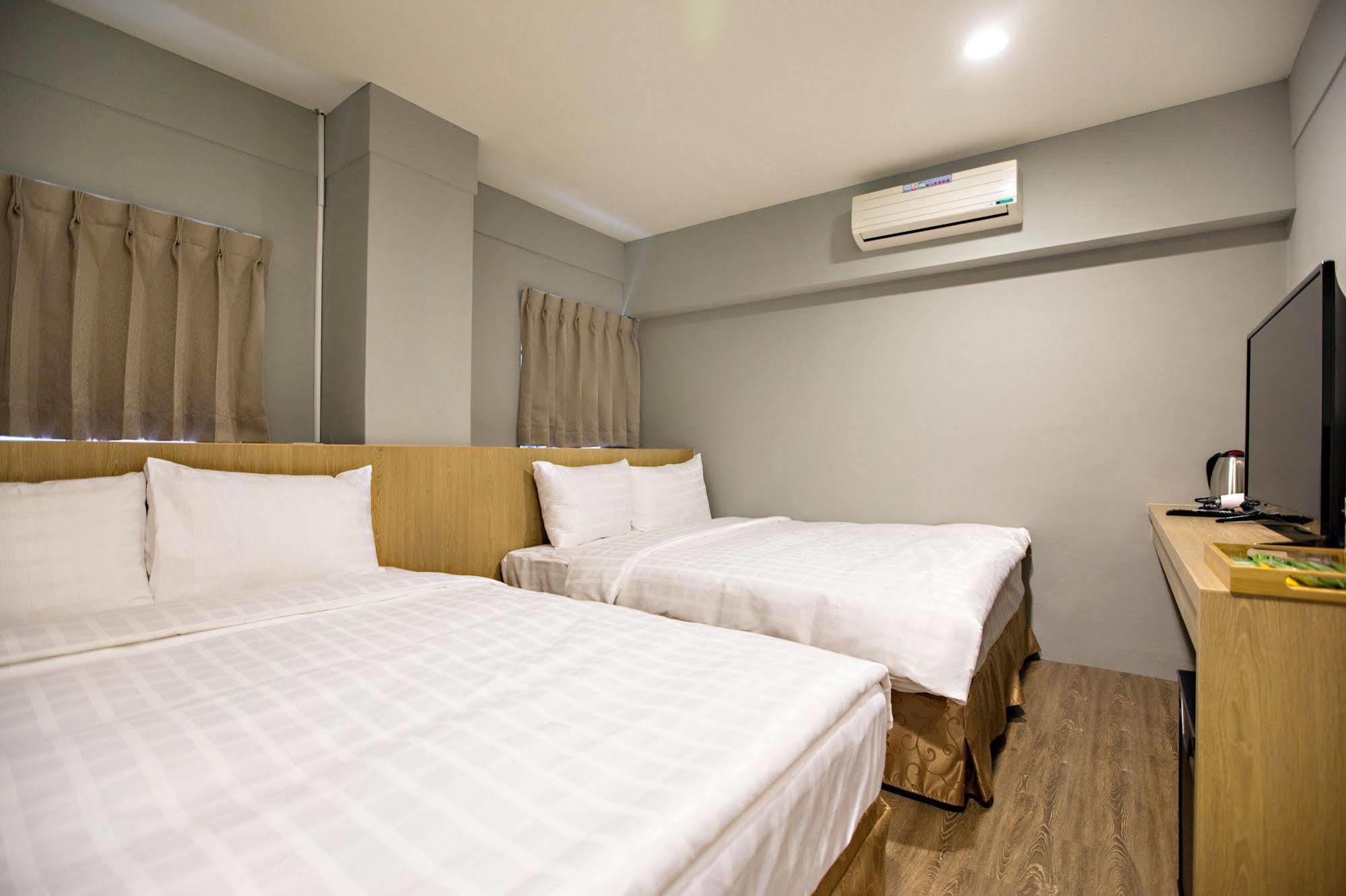 Traveller-Inn Day Moon Hotel Taitung Екстер'єр фото
