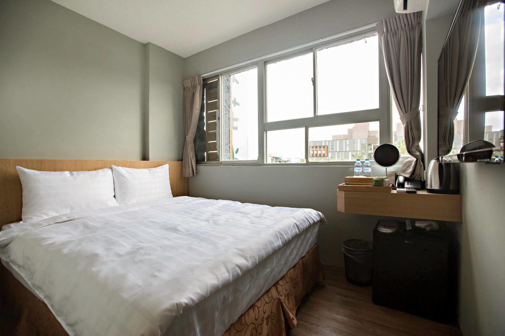 Traveller-Inn Day Moon Hotel Taitung Екстер'єр фото