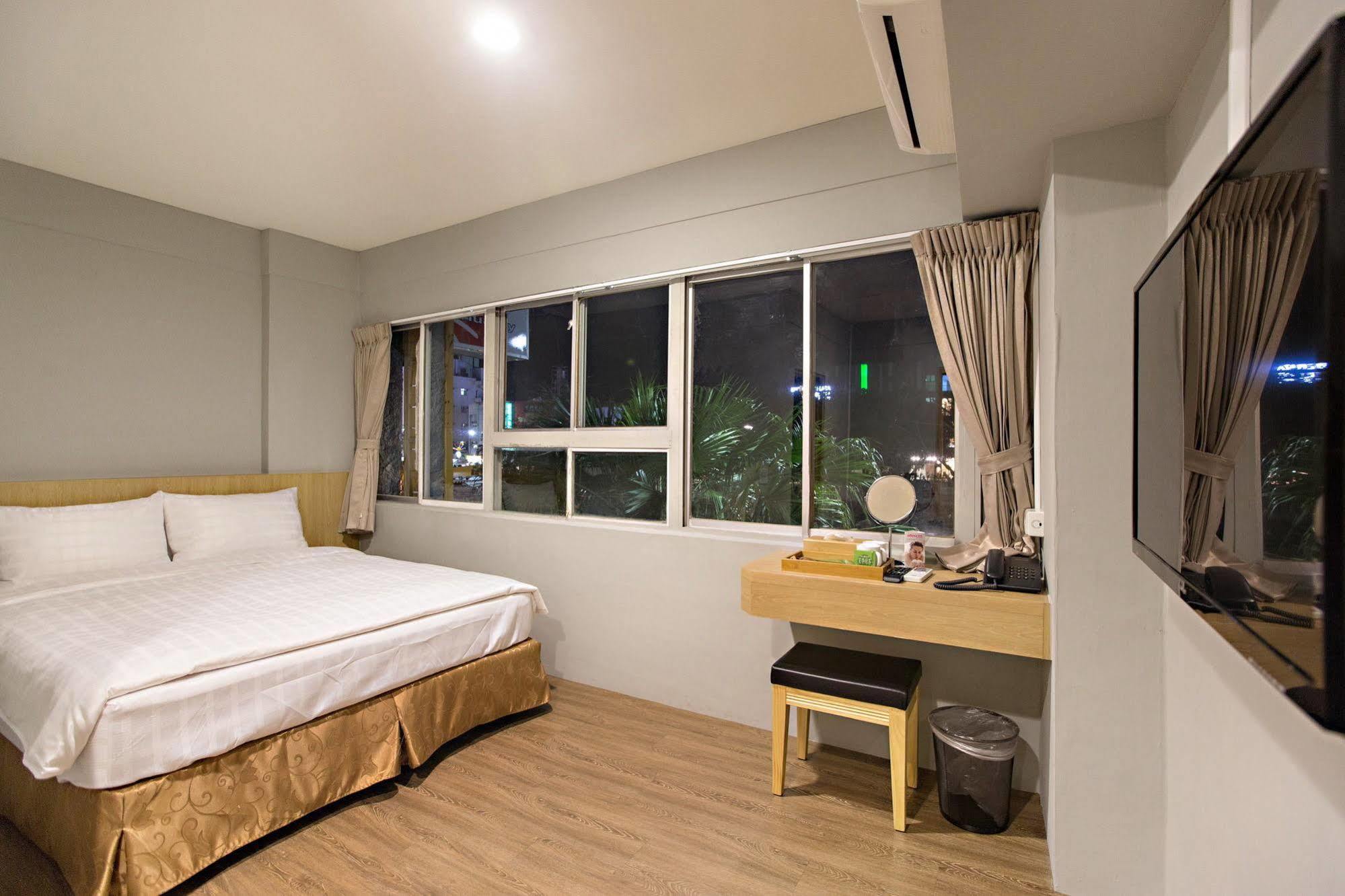 Traveller-Inn Day Moon Hotel Taitung Екстер'єр фото